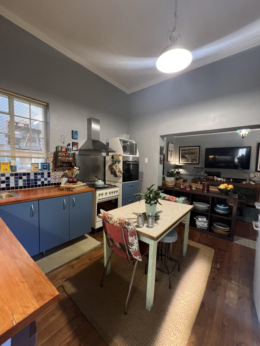 To Let 4 Bedroom Property for Rent in Strand Central Western Cape